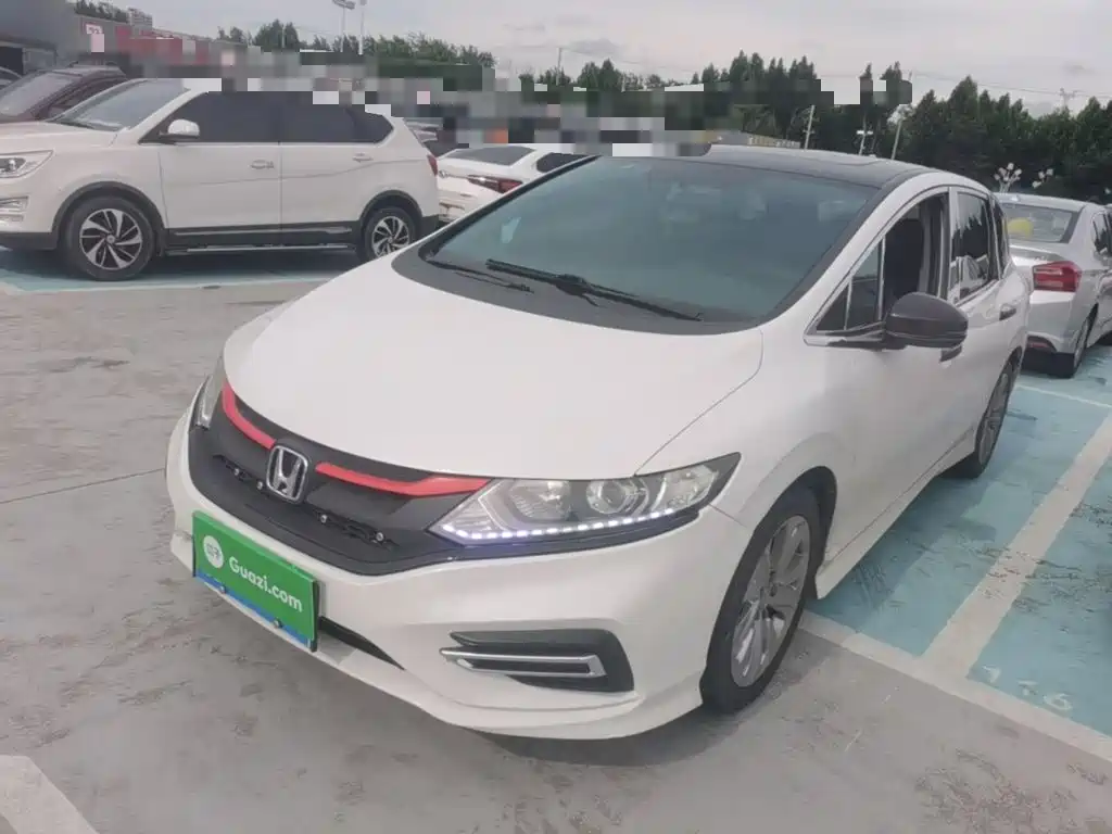 Honda Jade 2017 1.8L AT Comfort 5 мест