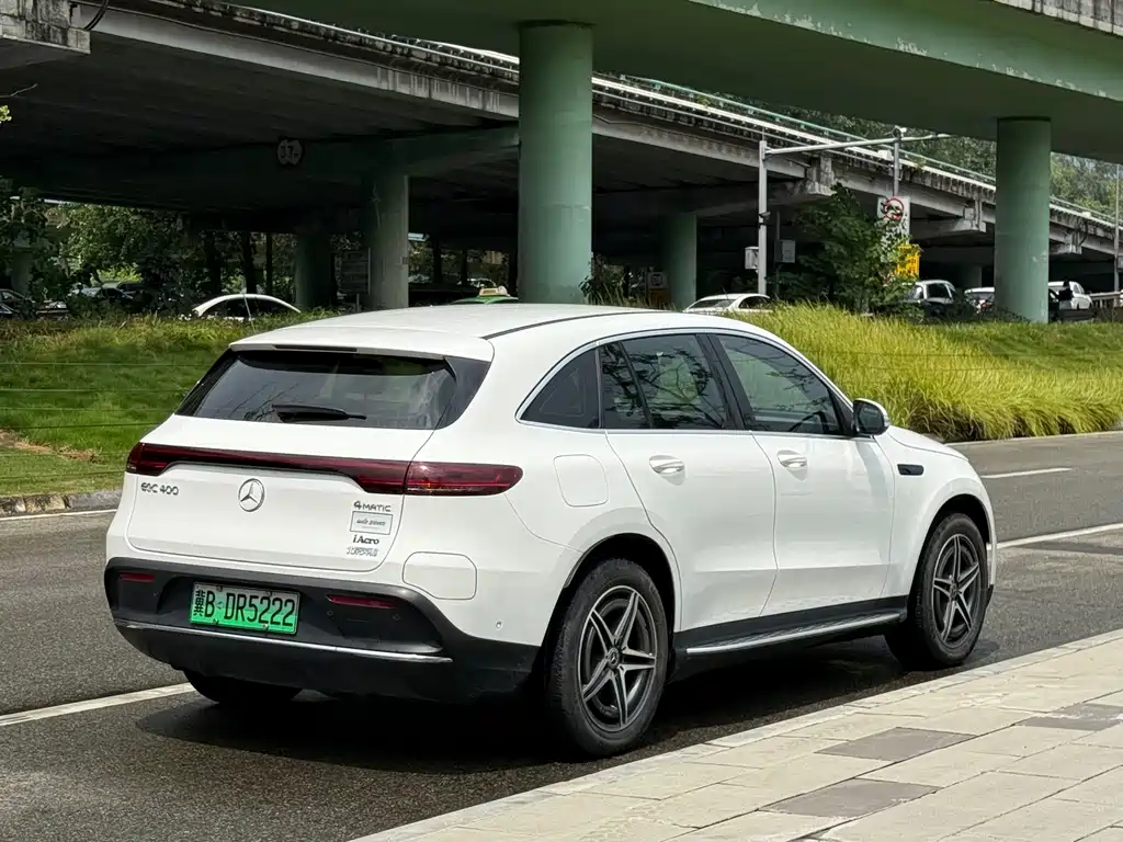 Mercedes-Benz EQC — миниатюра 15