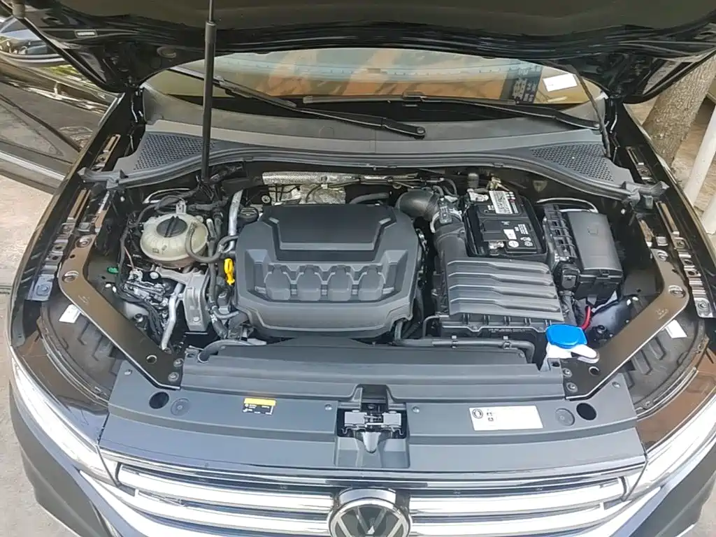 Volkswagen Tiguan L — миниатюра 20
