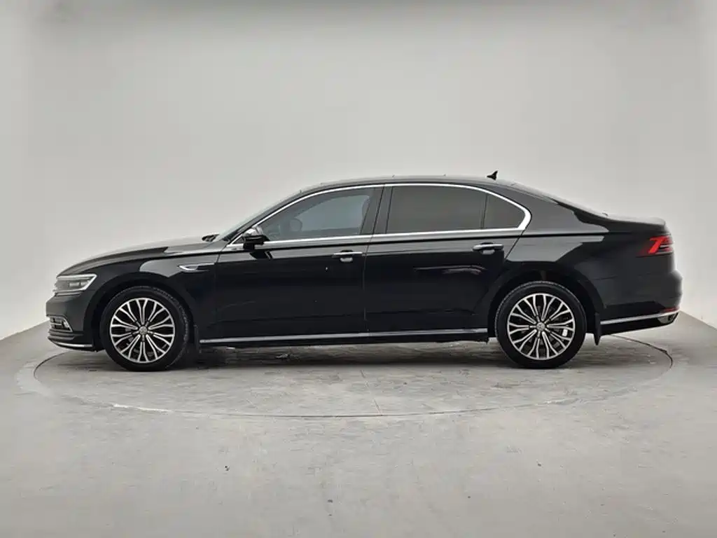 Volkswagen Phideon — миниатюра 2