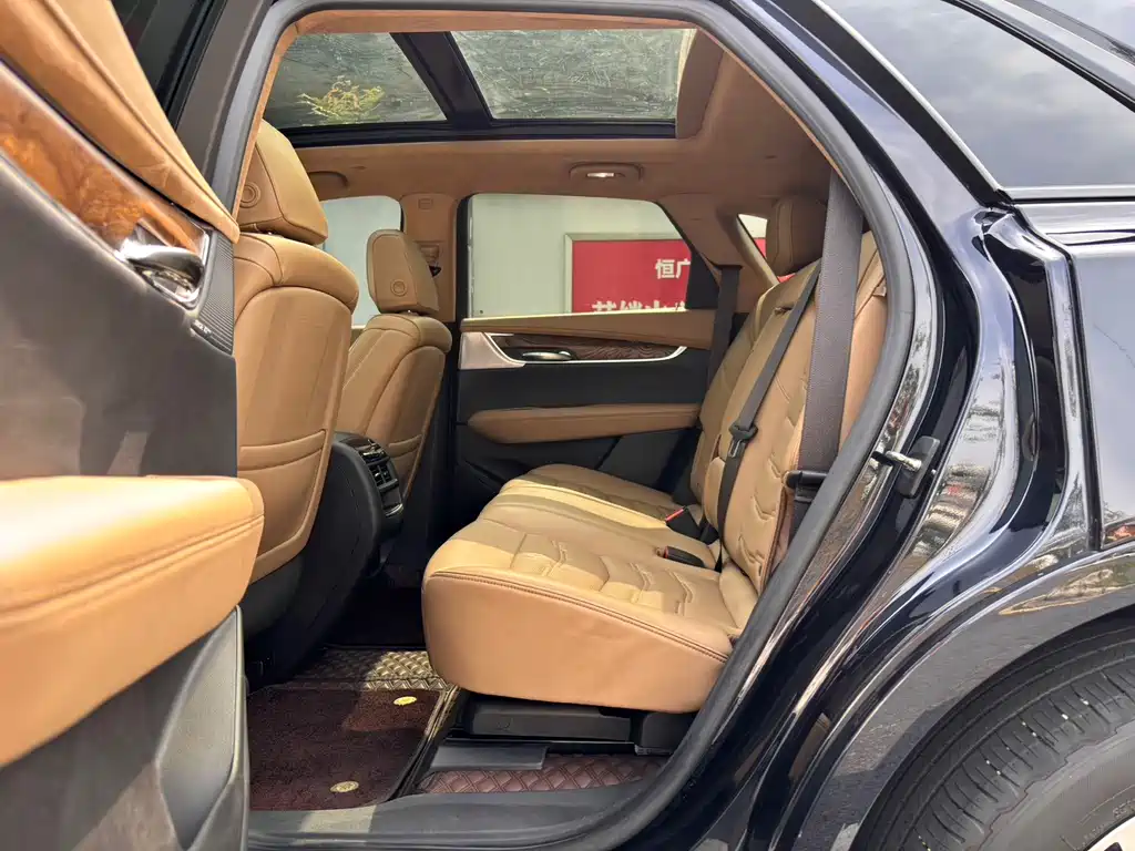 Cadillac XT5 — миниатюра 6