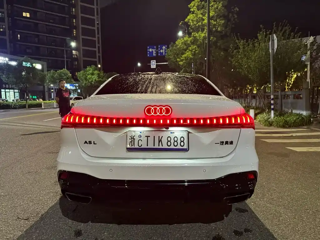Audi A5L — миниатюра 8