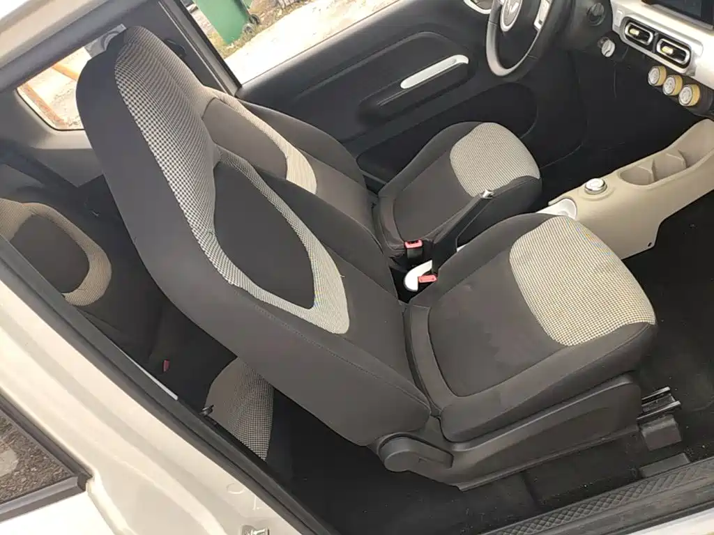 Wuling MINIEV — миниатюра 25