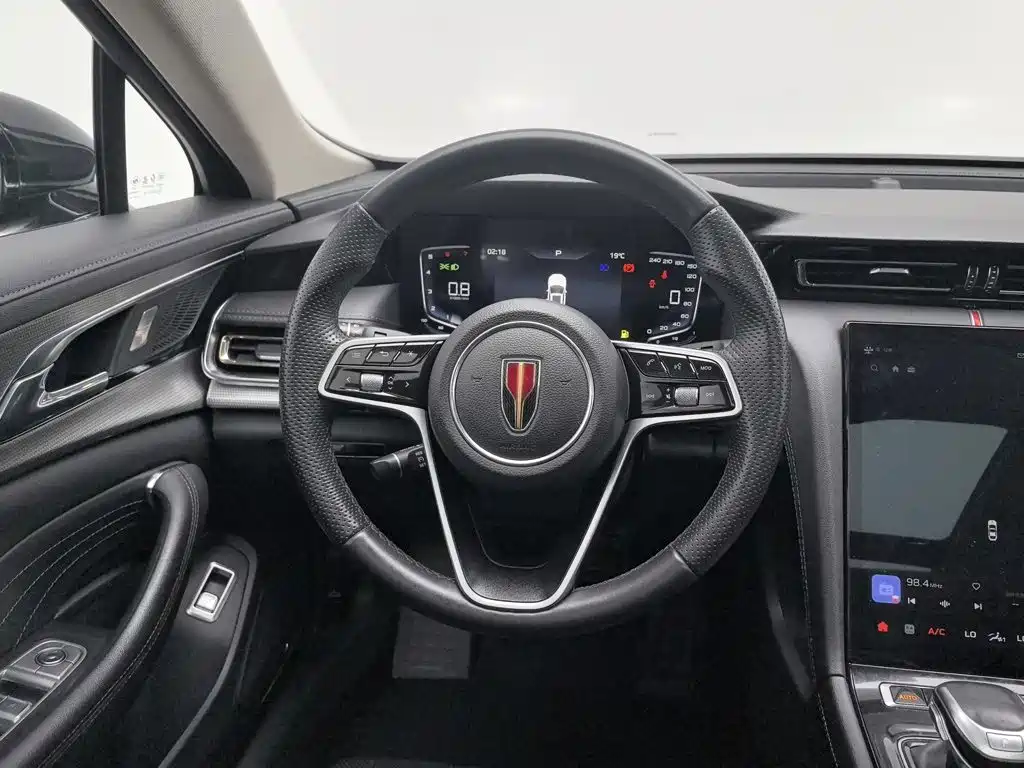 Hongqi Hongqi H5 — миниатюра 11