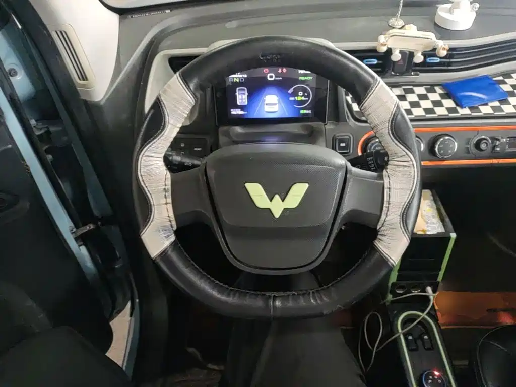 Wuling MINIEV — миниатюра 11