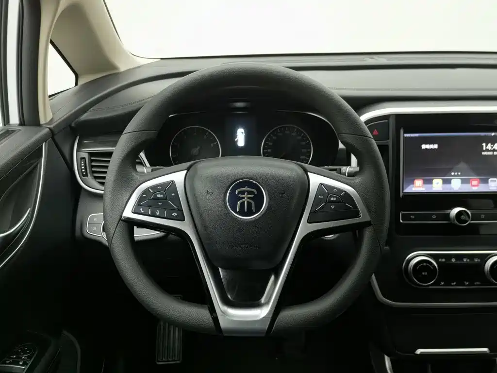BYD MAX — миниатюра 11