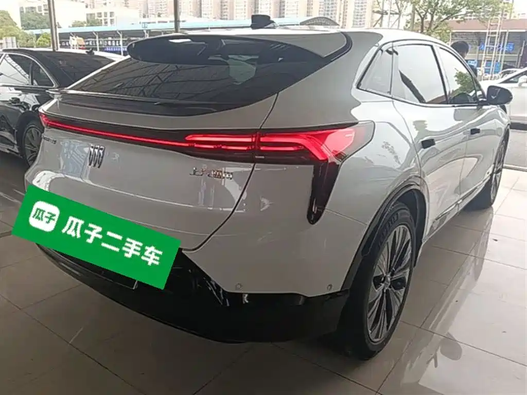 Buick E4 — миниатюра 7