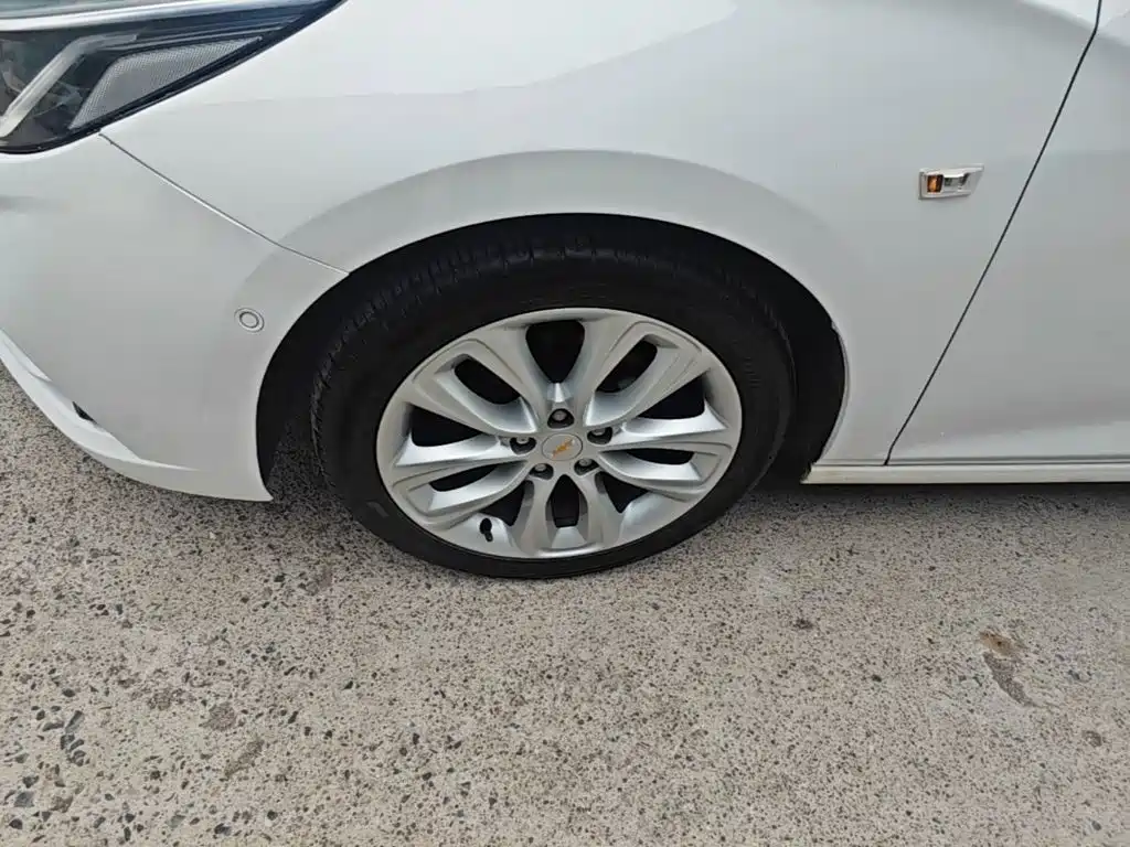 Chevrolet Cruze — миниатюра 23