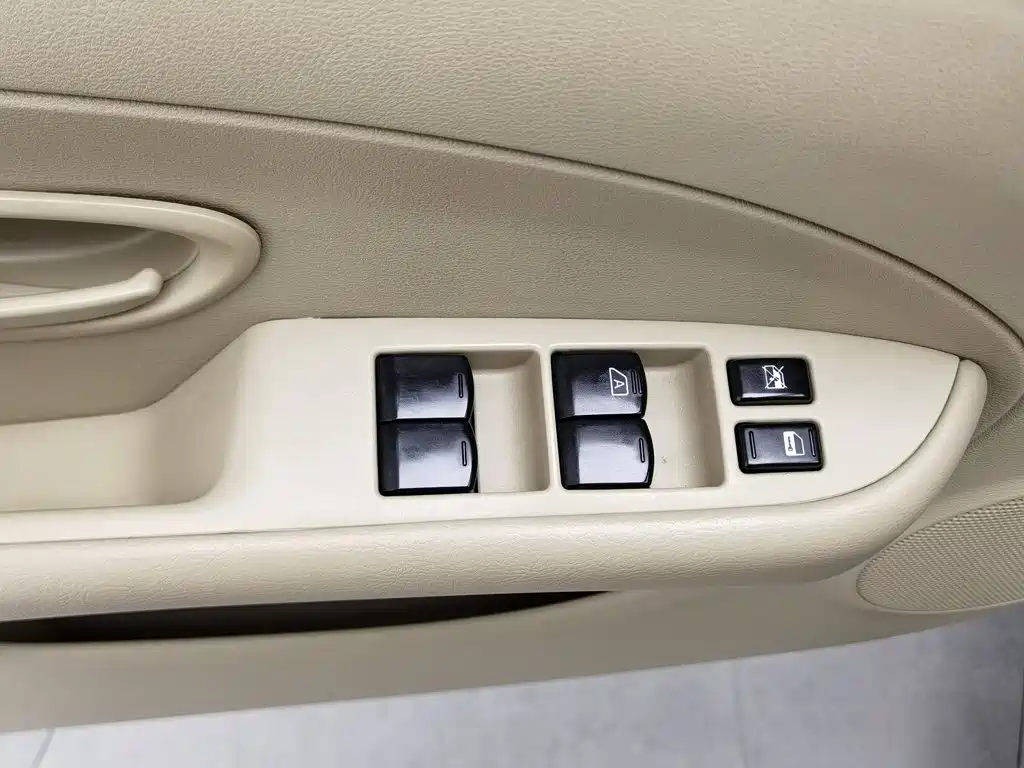 Nissan Sylphy — миниатюра 9