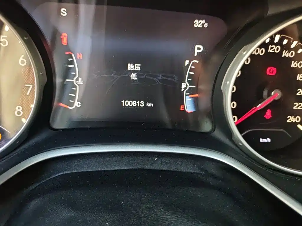 Jeep Compass — миниатюра 5