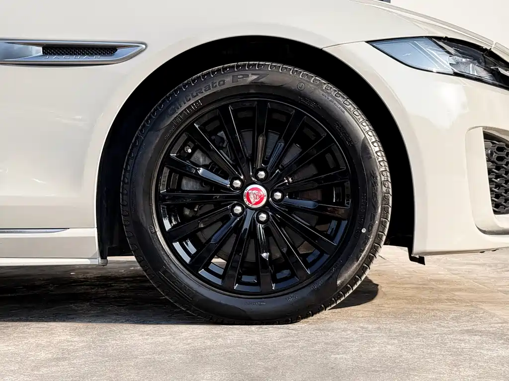 Jaguar XEL 2020 2.0T 200PS R-DYNAMIC Sport