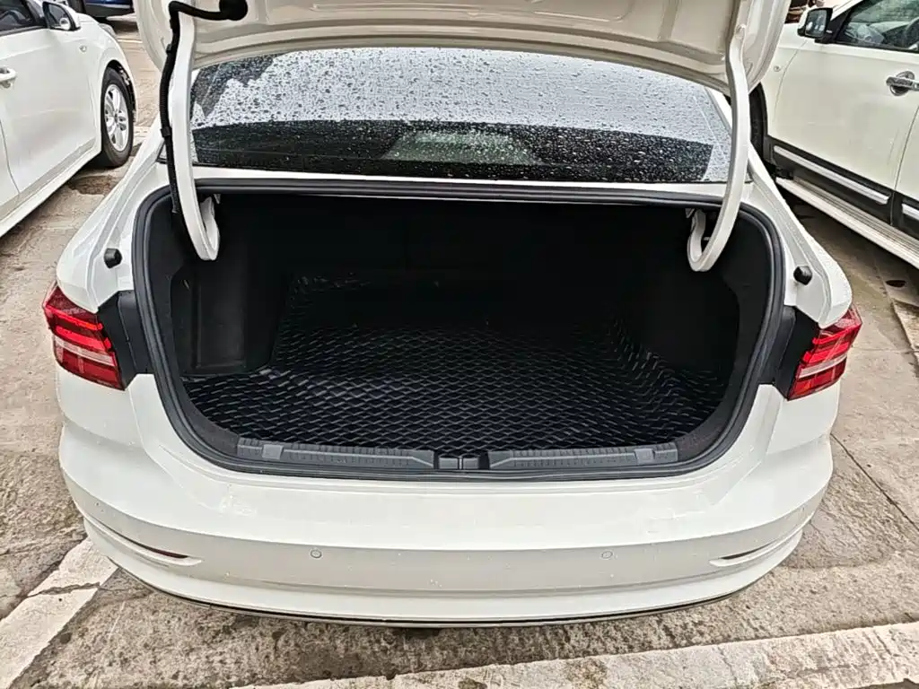 Volkswagen Lavida — миниатюра 19