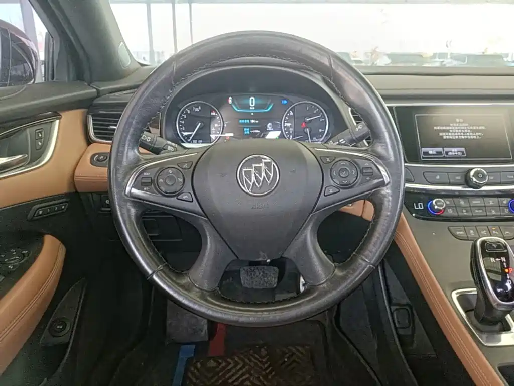 Buick LaCrosse — миниатюра 11