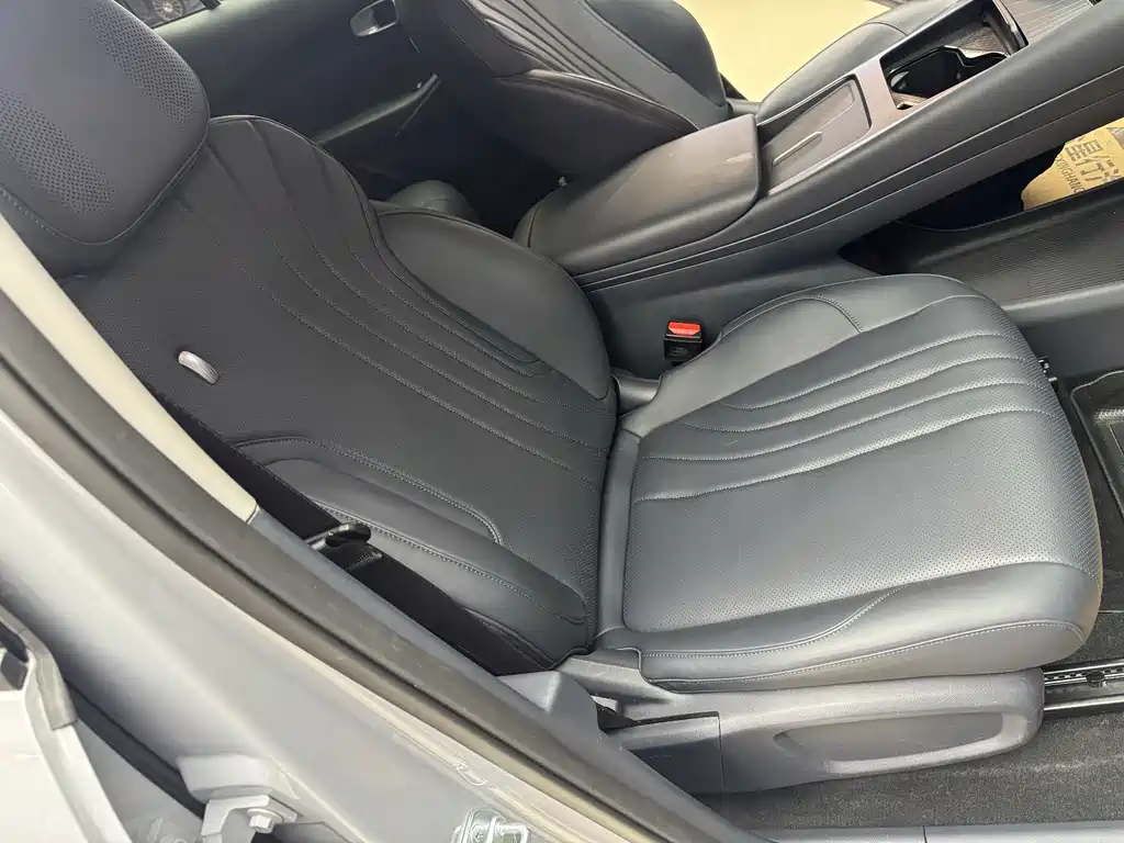 GEELY GALAXY GALAXY E5