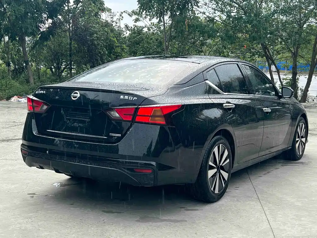 Nissan Teana — миниатюра 6