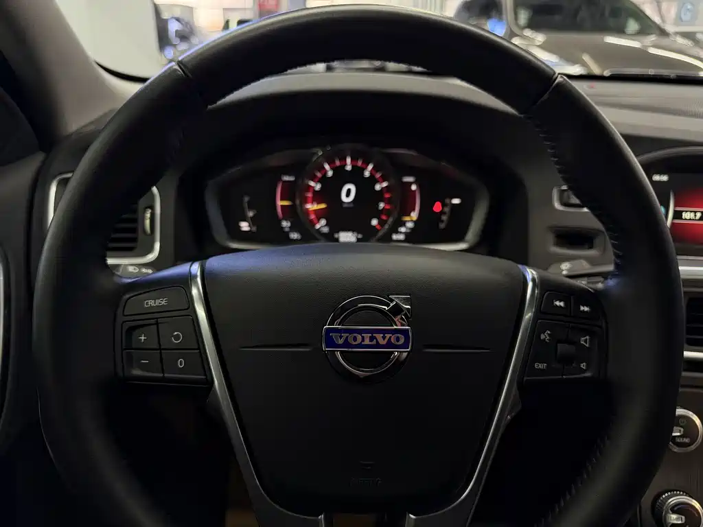 VOLVO S60 PLUG IN HYBRID