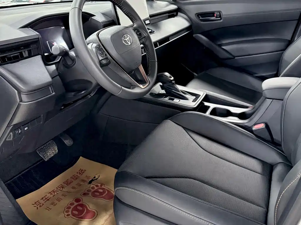 Toyota Corolla Cross — миниатюра 4