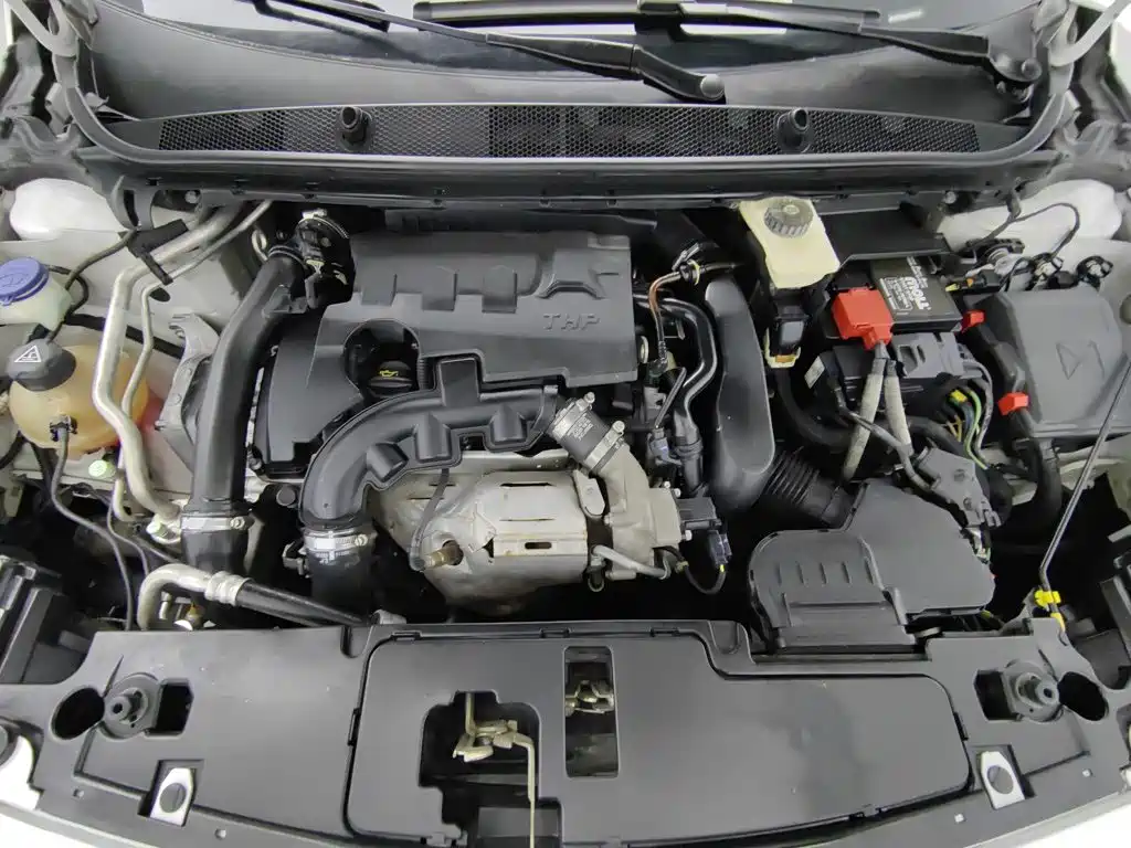 Peugeot 408 — миниатюра 6