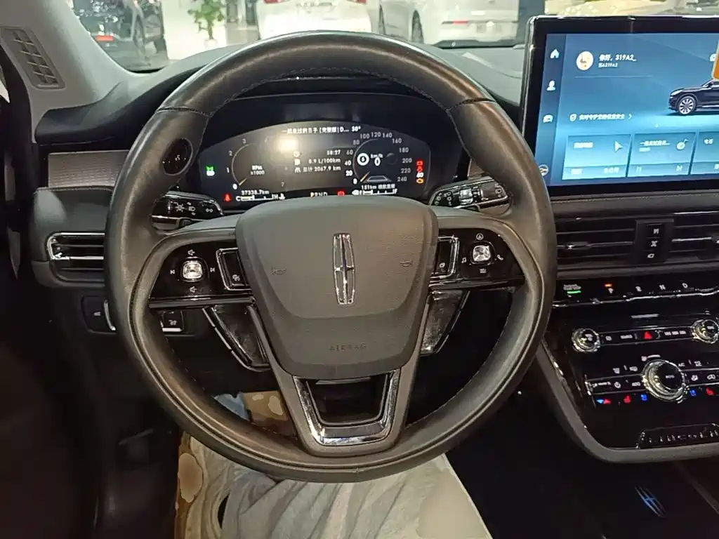 Lincoln Corsair — миниатюра 11