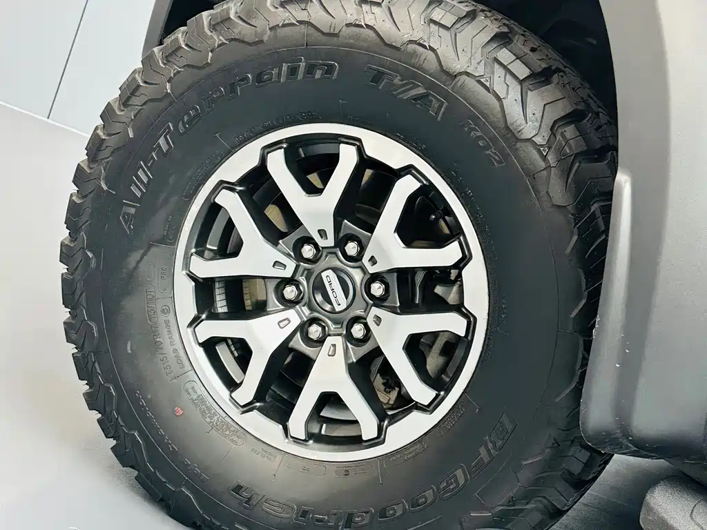 Ford F-150 Raptor — миниатюра 8