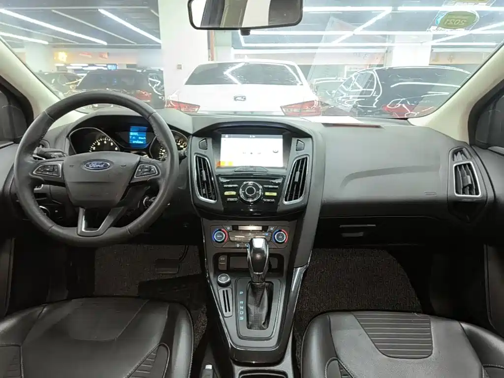Ford Focus — миниатюра 10