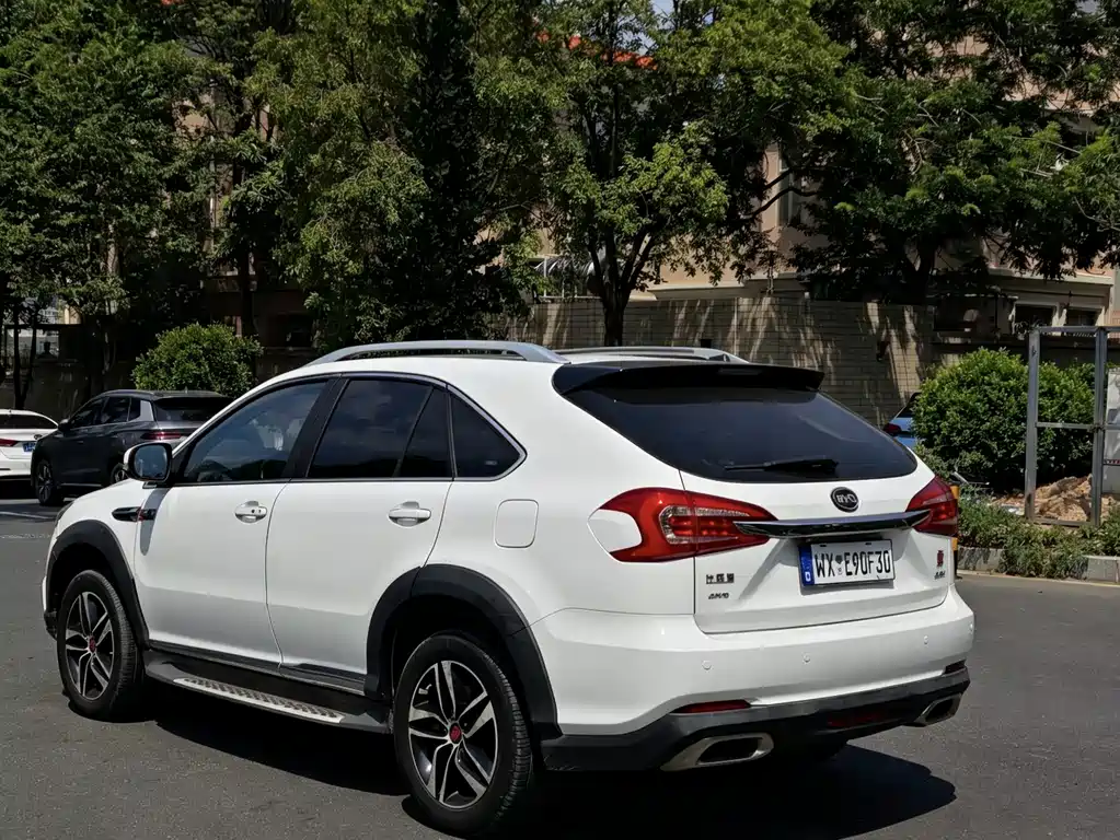 BYD Tang New Energy — миниатюра 4