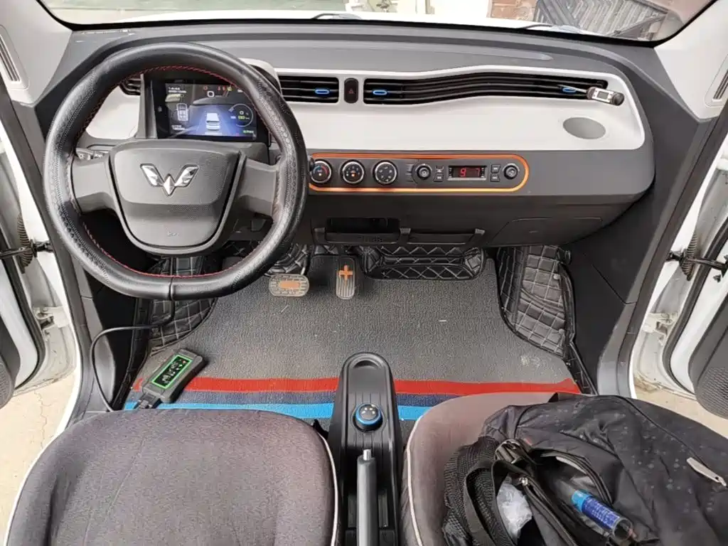 Wuling MINIEV — миниатюра 10