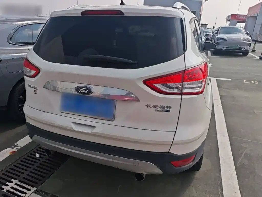 Ford Kuga — миниатюра 6