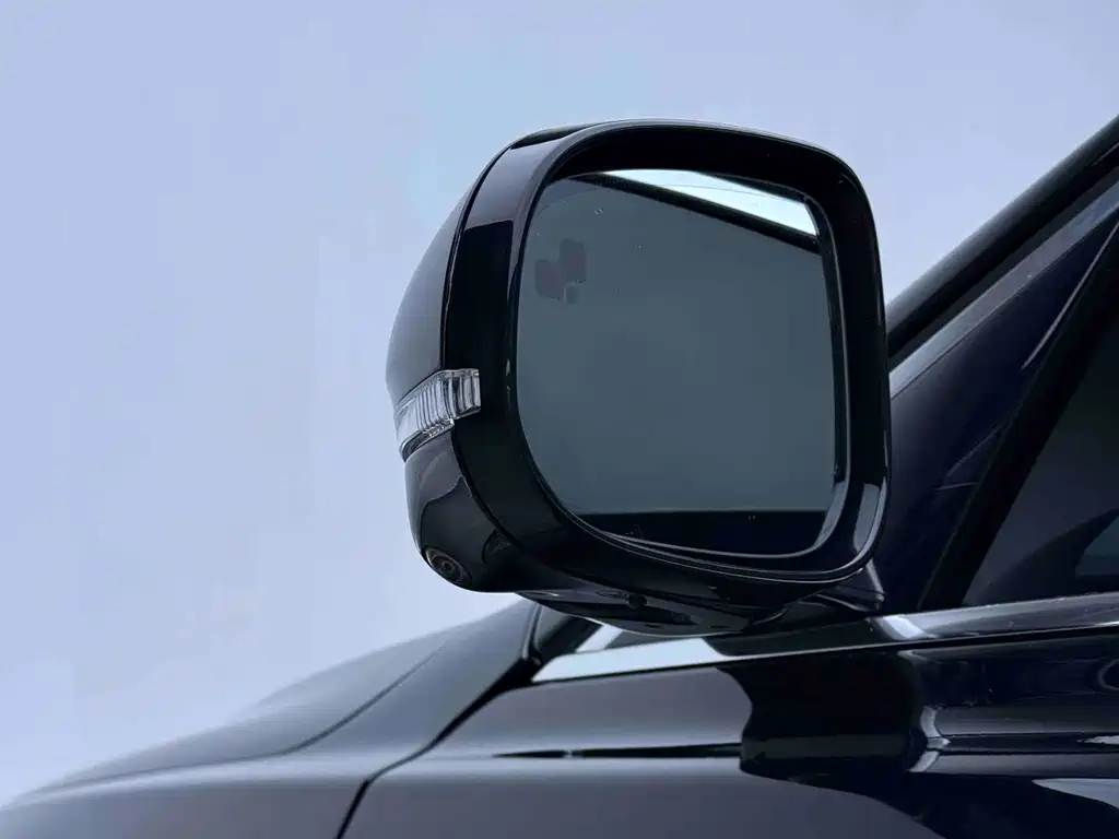 Jaguar XFL 2023 XFL 2.0T P250 Premium Luxury