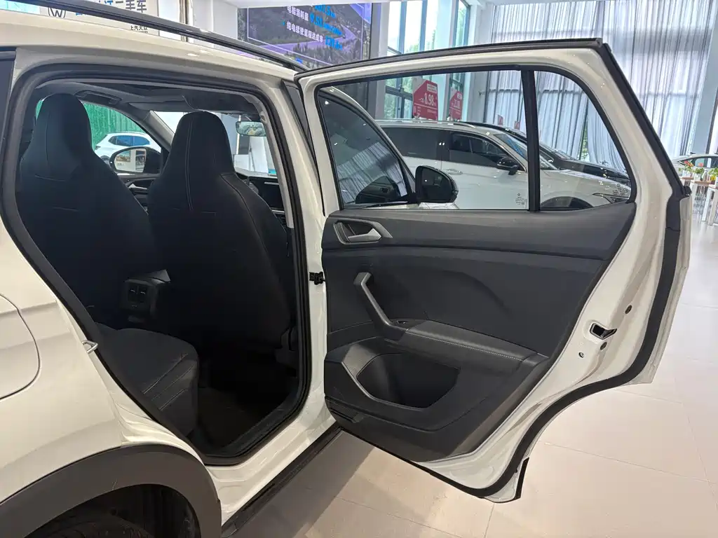 Volkswagen Tharu — миниатюра 11