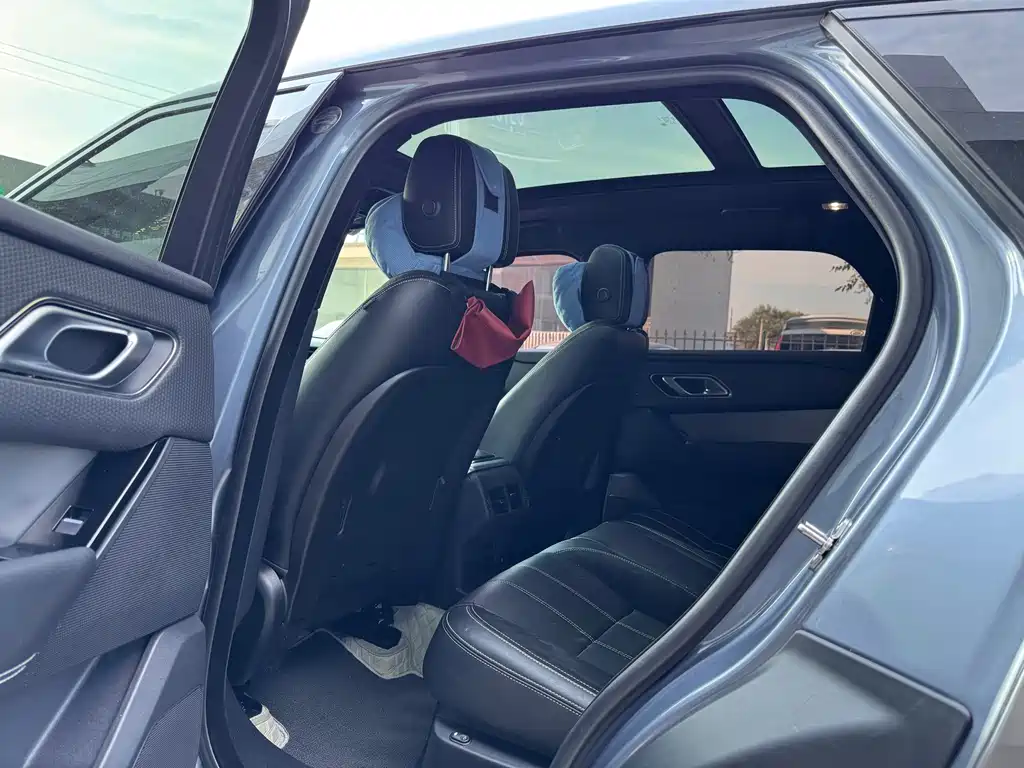 Land Rover Velar — миниатюра 8