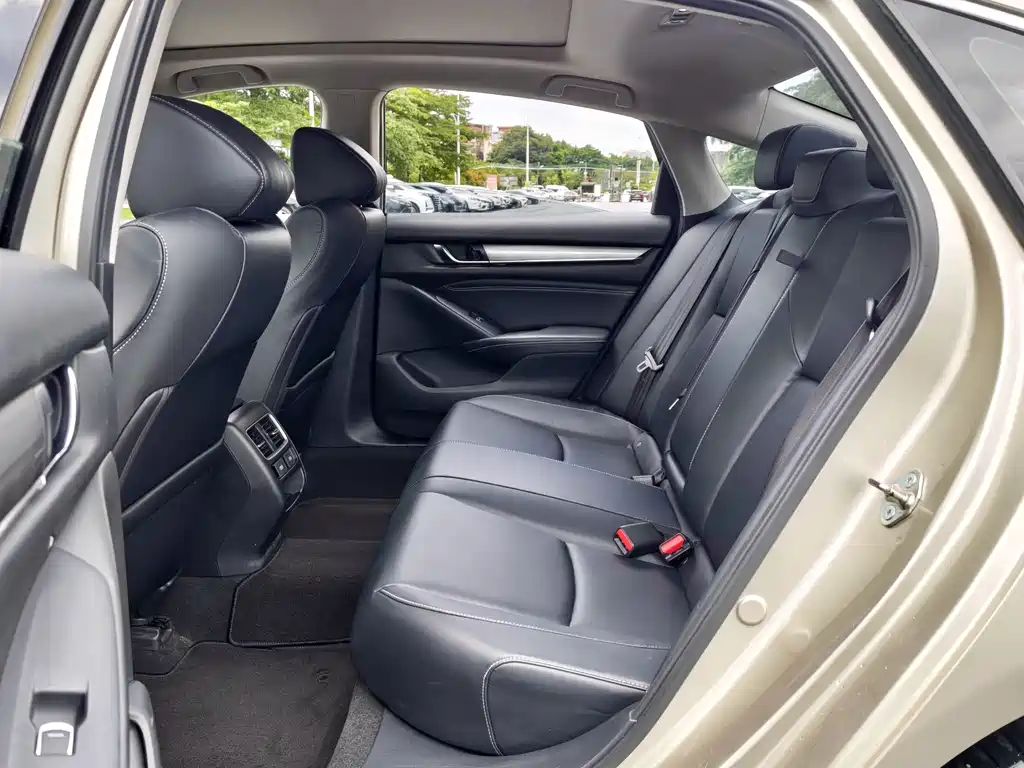 Honda Inspire — миниатюра 6
