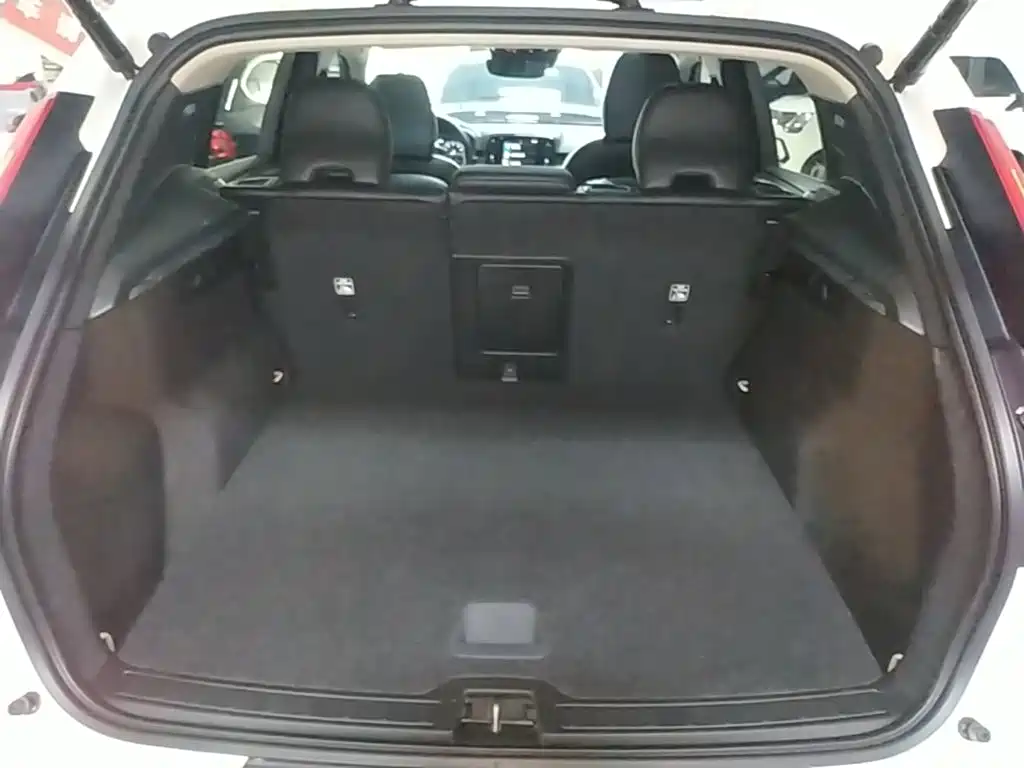 Volvo XC40 — миниатюра 19