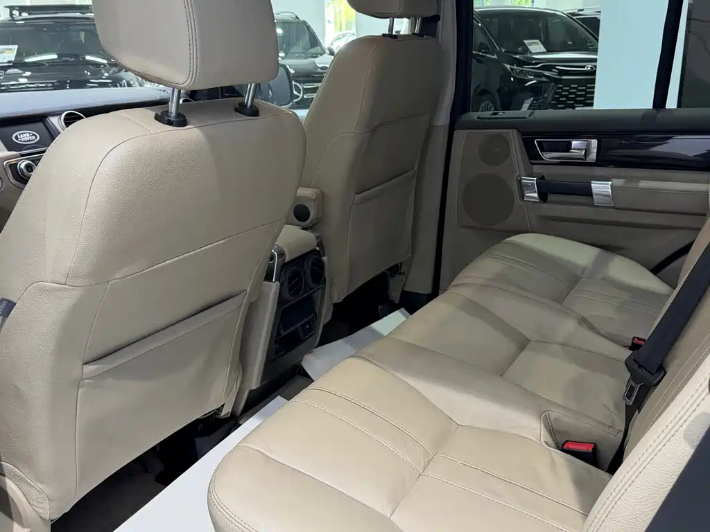 Land Rover Discovery — миниатюра 9