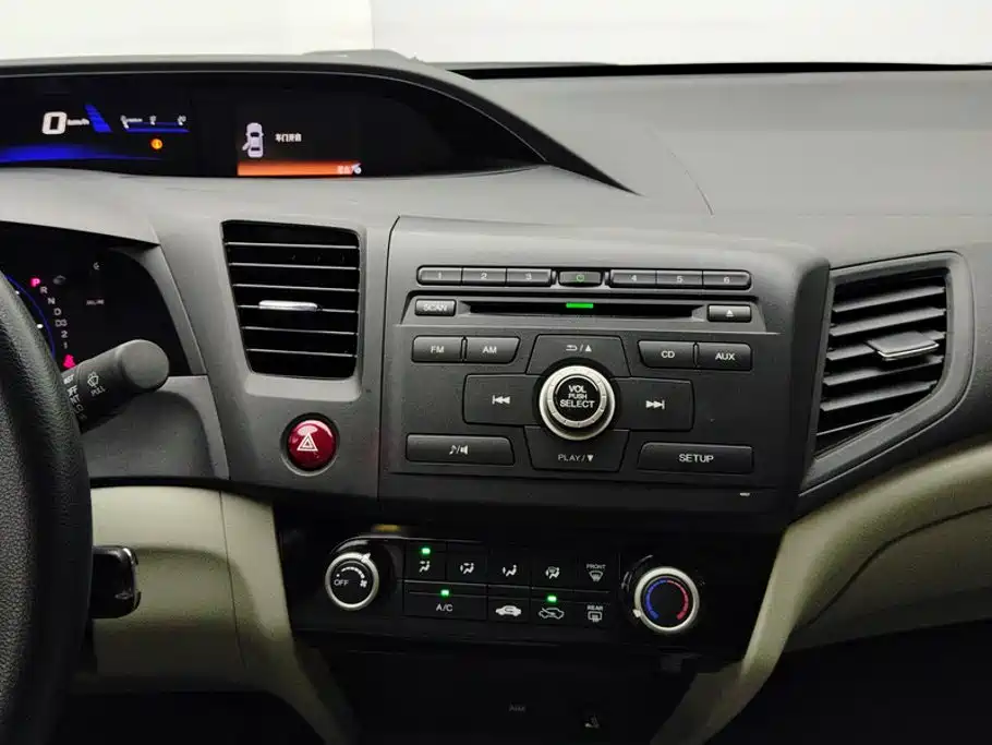 Honda Civic — миниатюра 13