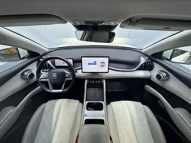 BYD Yuan Plus — миниатюра 14