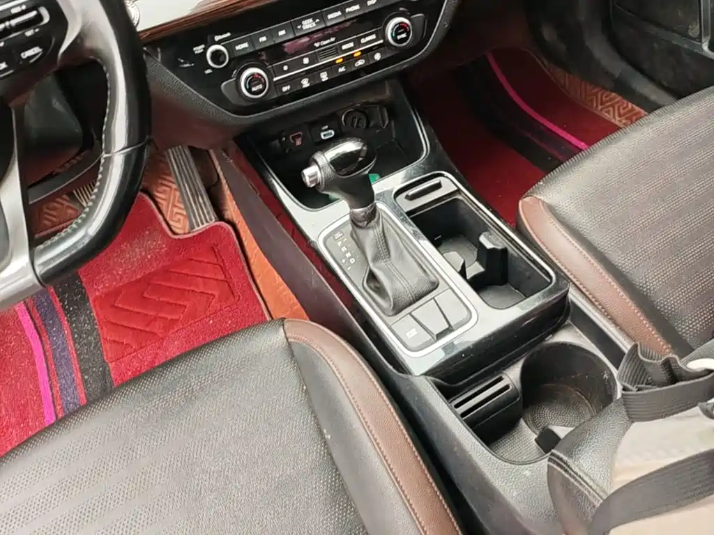 Kia K4 — миниатюра 14
