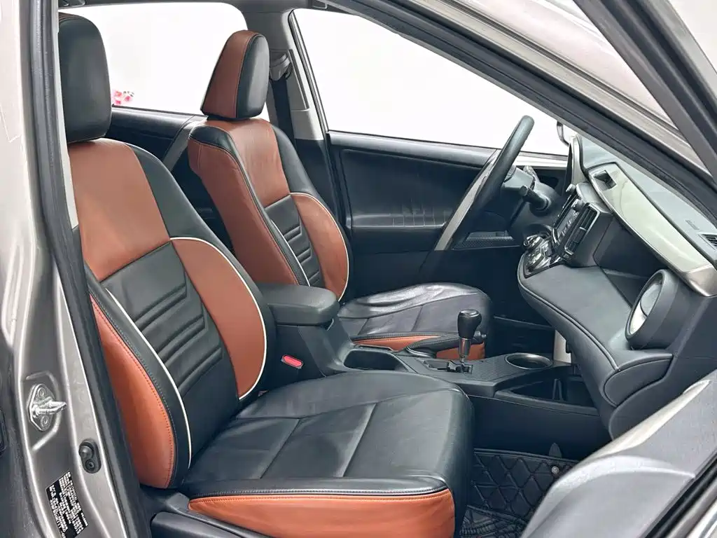 Toyota RAV4 — миниатюра 8
