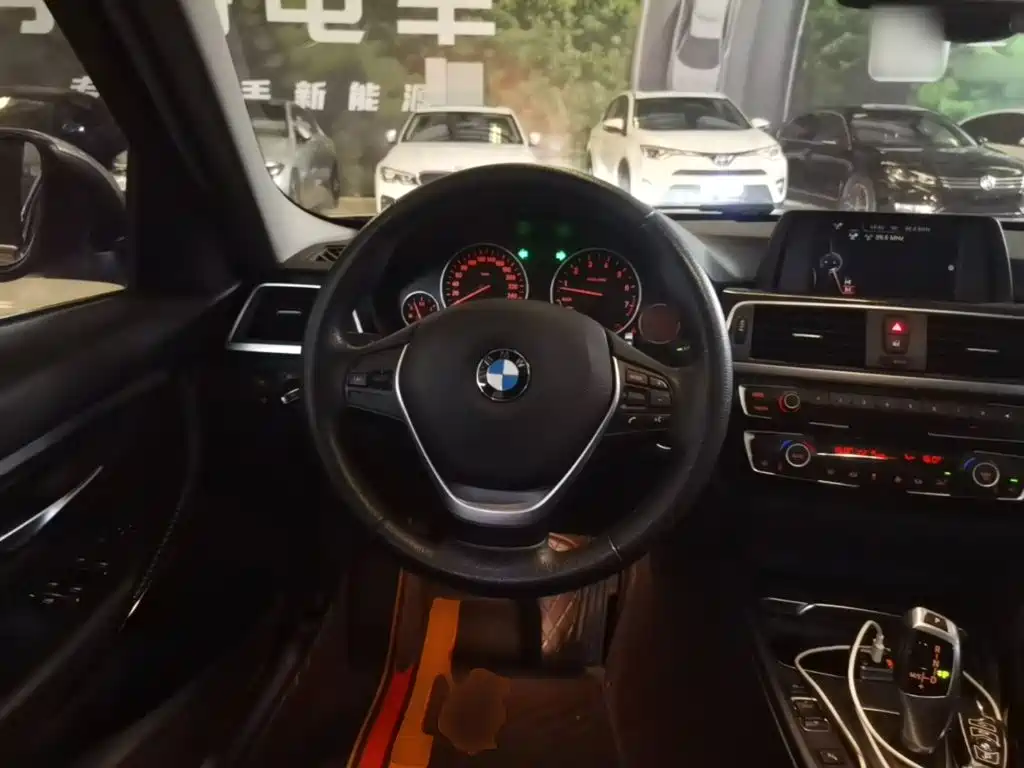 BMW 3 Series — миниатюра 11