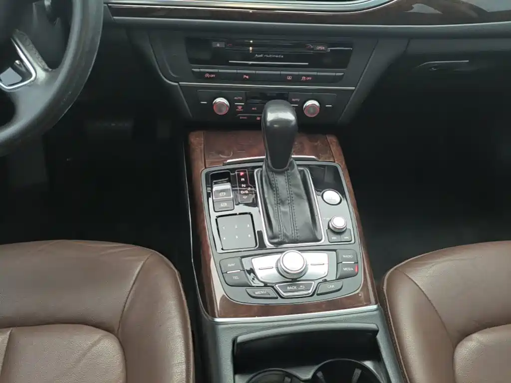 Audi A6L — миниатюра 14