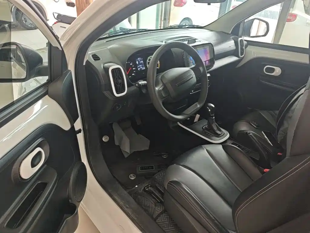 Roewe Clever — миниатюра 16