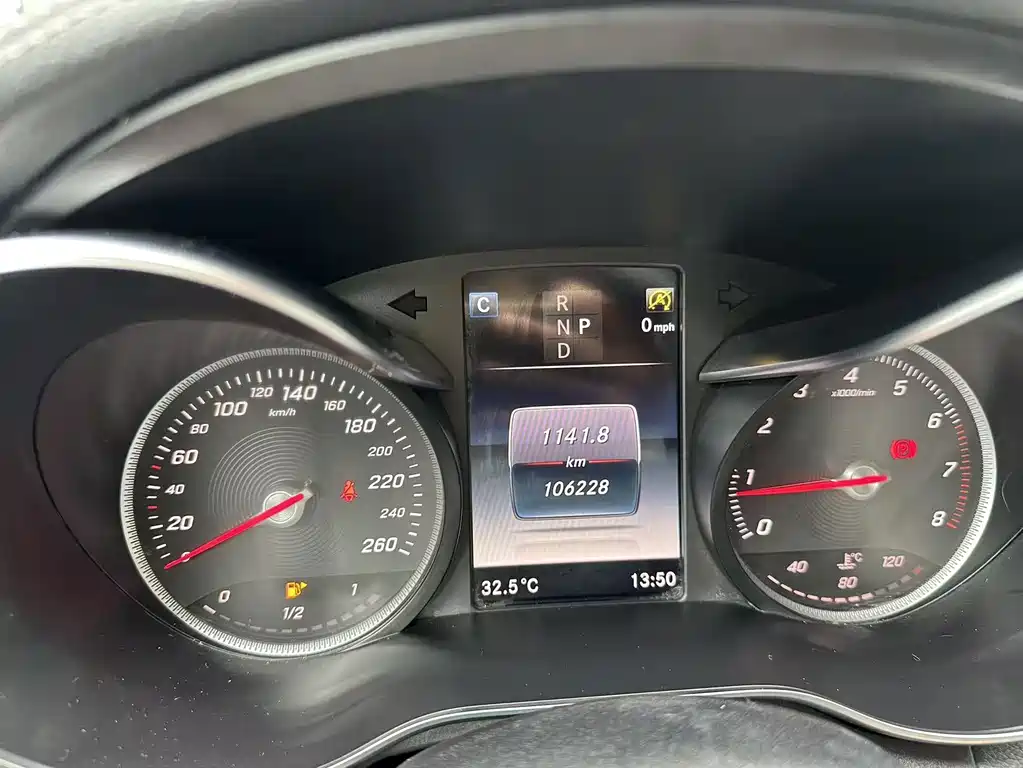 Mercedes-Benz C-Class — миниатюра 6