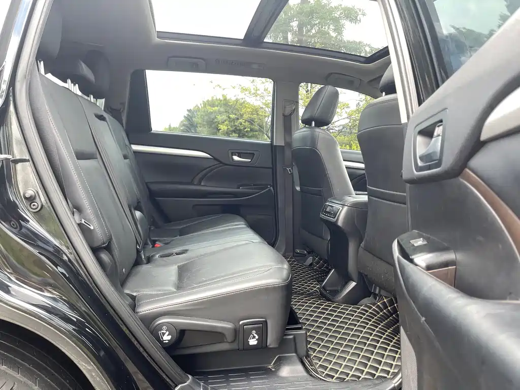 Toyota Highlander — миниатюра 15