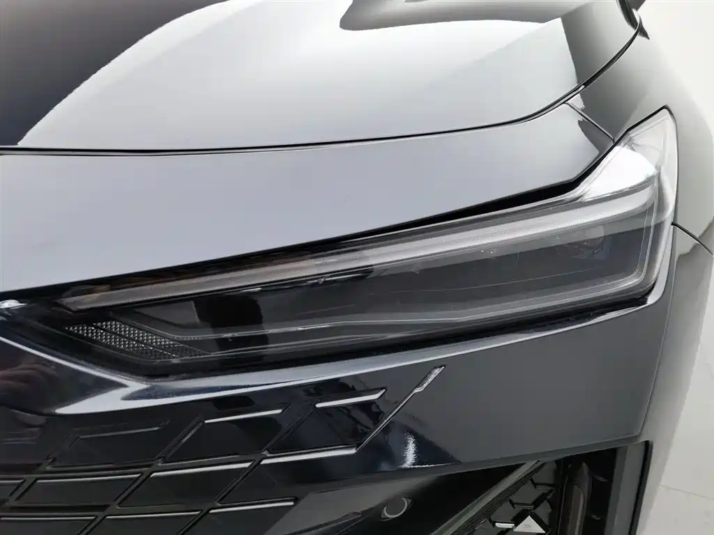 CHANGAN UNI V SMART IDD