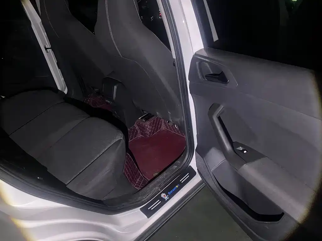 Volkswagen T-Cross — миниатюра 12
