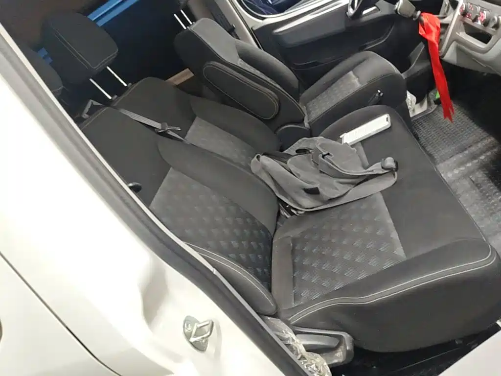 Maxus V80 — миниатюра 25