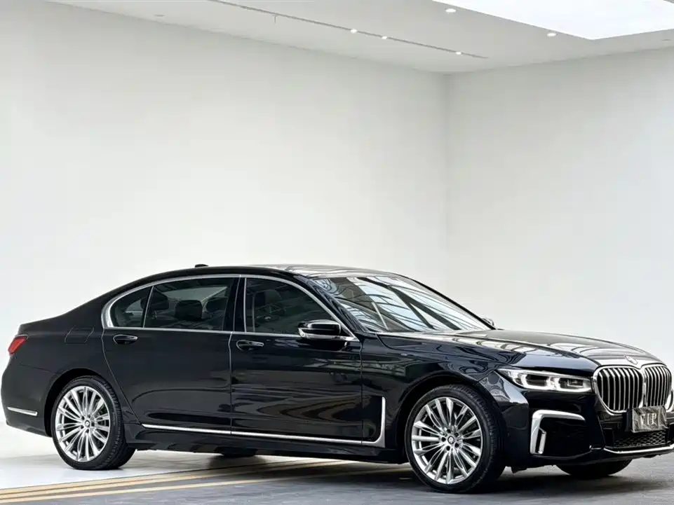 BMW 7 Series 7 2016 740Li Lead