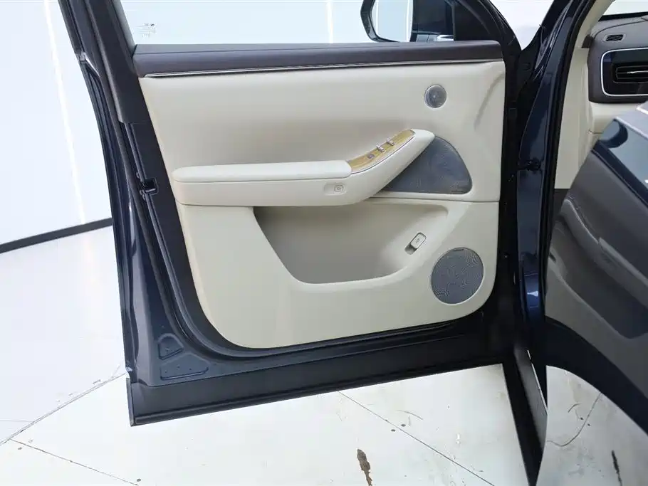 AITO ASK THE WORLD M7