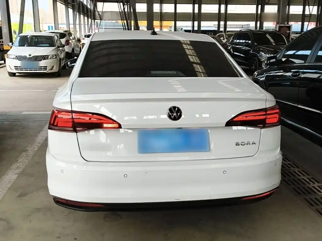 Volkswagen Bora 2021 1.5L AT Fashion Smart Connect