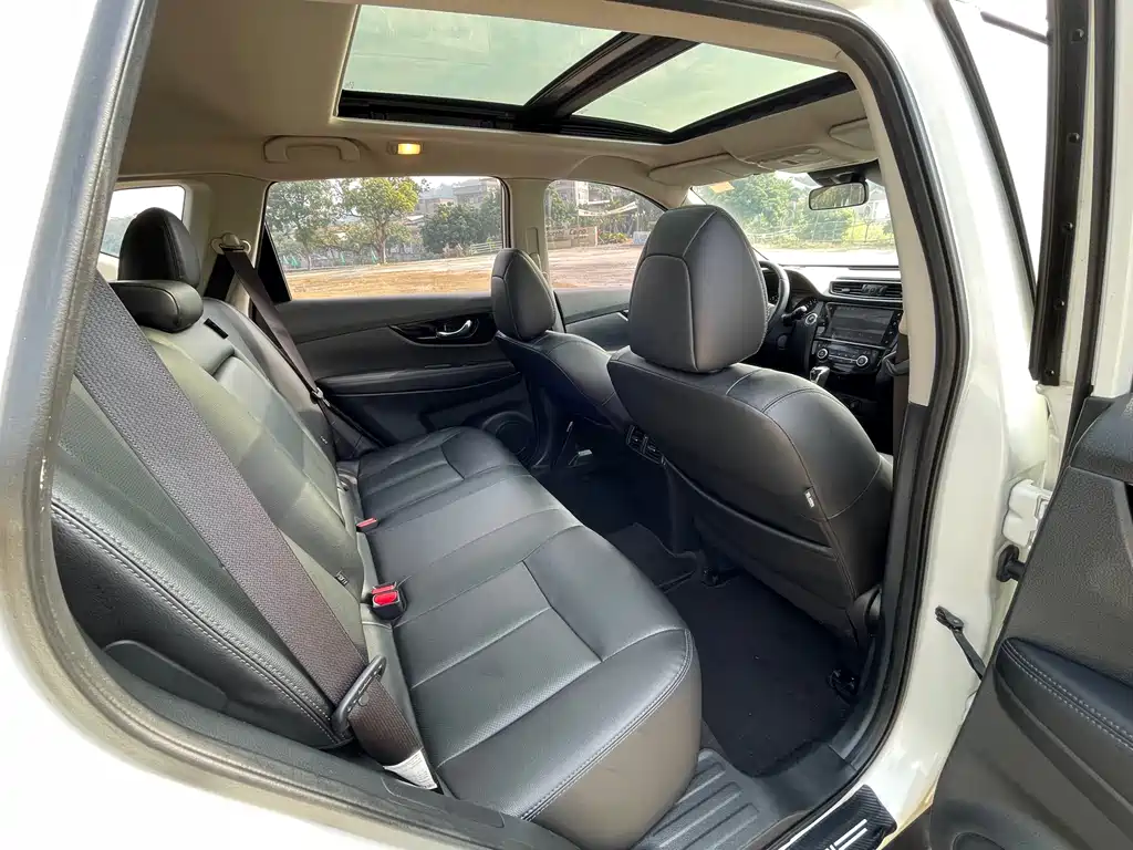 Nissan X-Trail — миниатюра 16